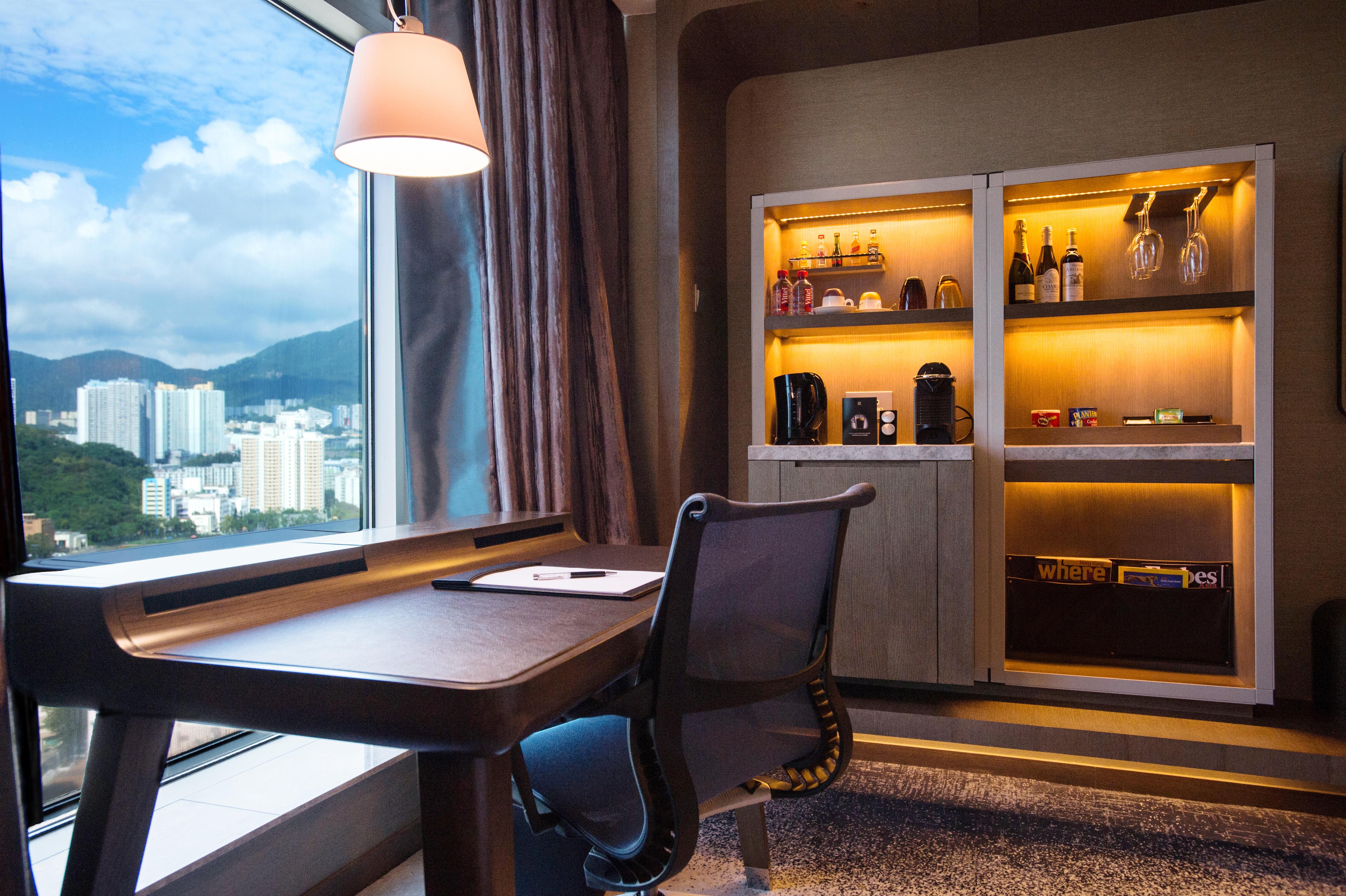 Royal Plaza Hotel Χονγκ Κονγκ Εξωτερικό φωτογραφία A room at the hotel